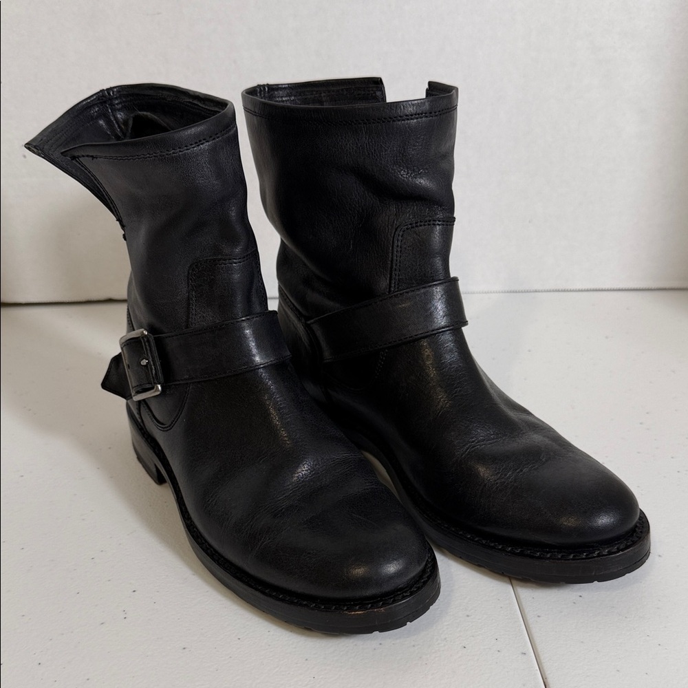 FRYE Veronica Leather Bootie